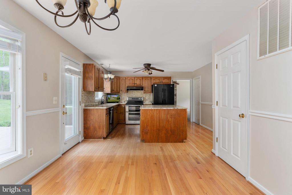 12446 BEAVER LODGE RD, STAFFORD, Virginia 22556, 4 Bedrooms Bedrooms, ,3 BathroomsBathrooms,Residential,12446 BEAVER LODGE RD,VAFQ2021556 MLS # VAFQ2021556