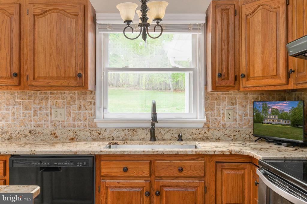 12446 BEAVER LODGE RD, STAFFORD, Virginia 22556, 4 Bedrooms Bedrooms, ,3 BathroomsBathrooms,Residential,12446 BEAVER LODGE RD,VAFQ2021556 MLS # VAFQ2021556