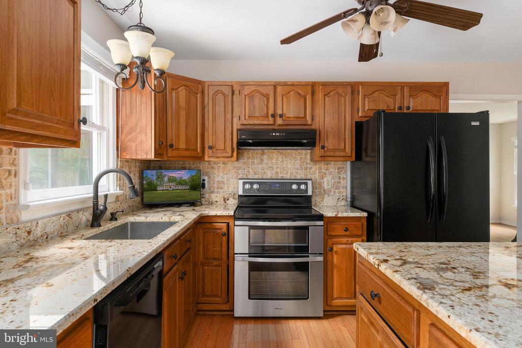 12446 BEAVER LODGE RD, STAFFORD, Virginia 22556, 4 Bedrooms Bedrooms, ,3 BathroomsBathrooms,Residential,12446 BEAVER LODGE RD,VAFQ2021556 MLS # VAFQ2021556