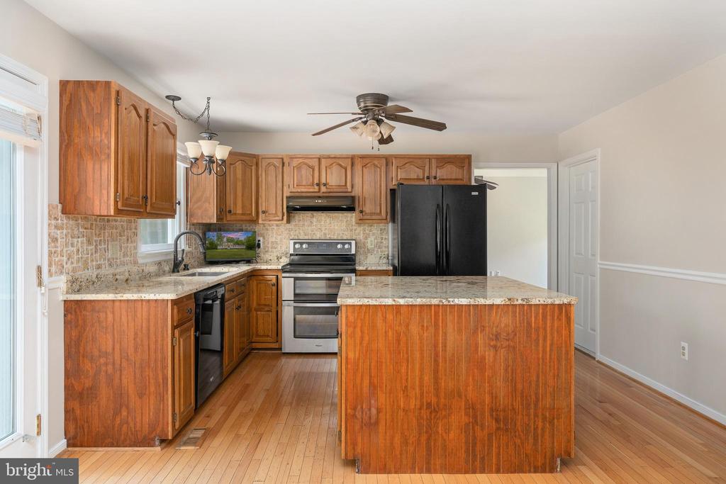 12446 BEAVER LODGE RD, STAFFORD, Virginia 22556, 4 Bedrooms Bedrooms, ,3 BathroomsBathrooms,Residential,12446 BEAVER LODGE RD,VAFQ2021556 MLS # VAFQ2021556