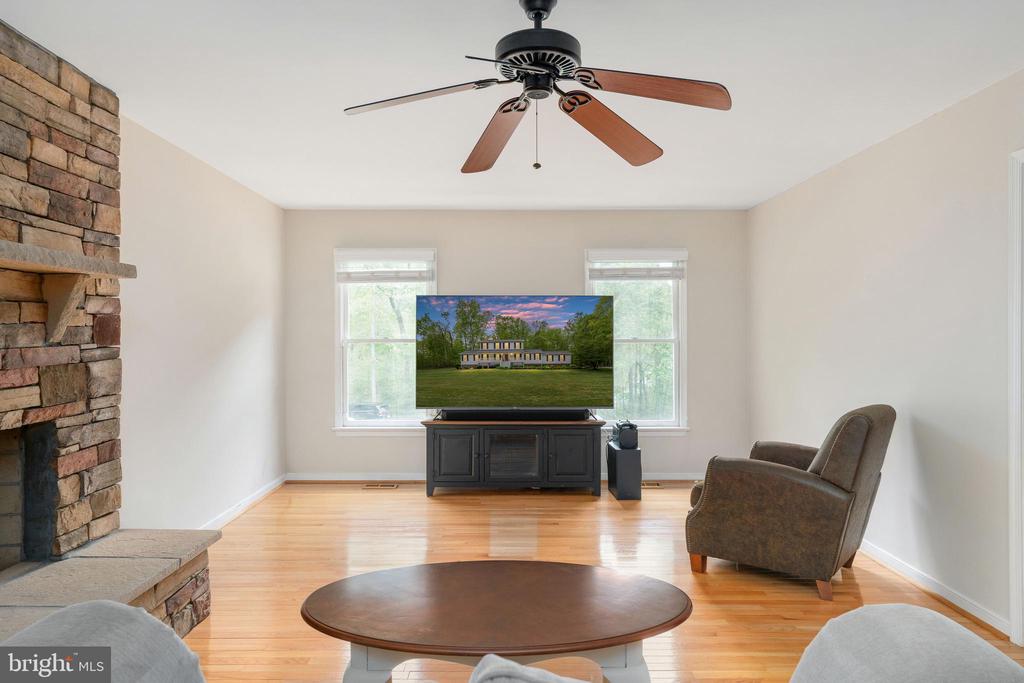 12446 BEAVER LODGE RD, STAFFORD, Virginia 22556, 4 Bedrooms Bedrooms, ,3 BathroomsBathrooms,Residential,12446 BEAVER LODGE RD,VAFQ2021556 MLS # VAFQ2021556