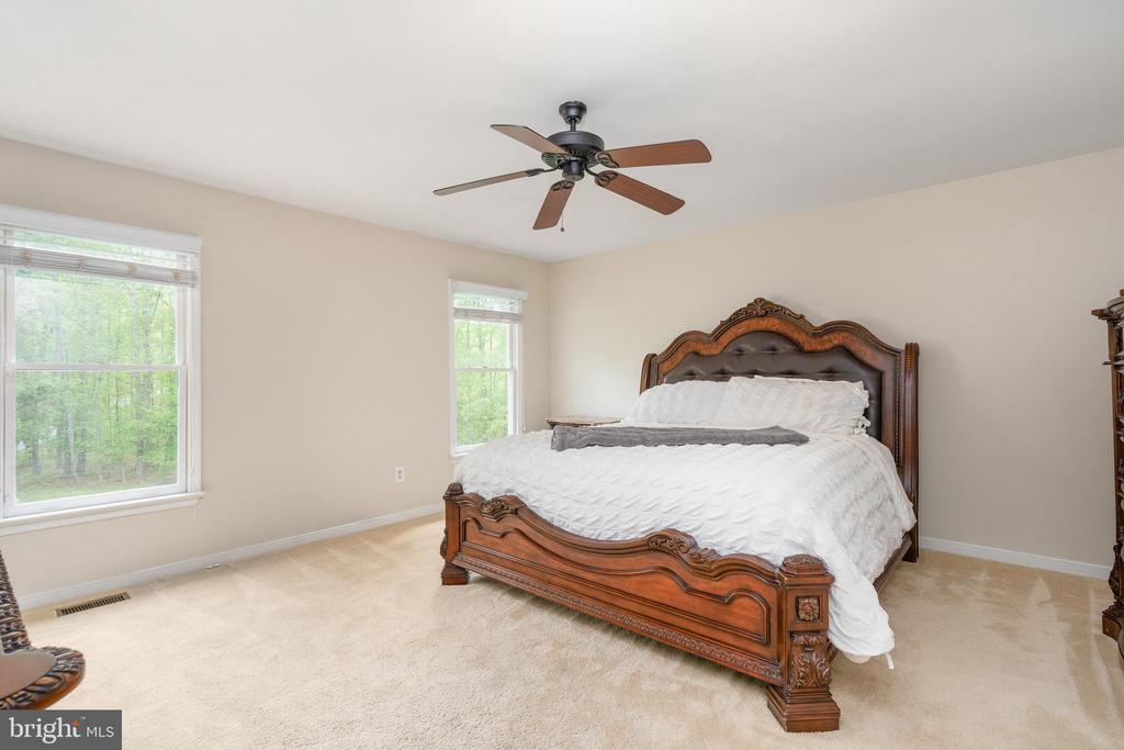 12446 BEAVER LODGE RD, STAFFORD, Virginia 22556, 4 Bedrooms Bedrooms, ,3 BathroomsBathrooms,Residential,12446 BEAVER LODGE RD,VAFQ2021556 MLS # VAFQ2021556