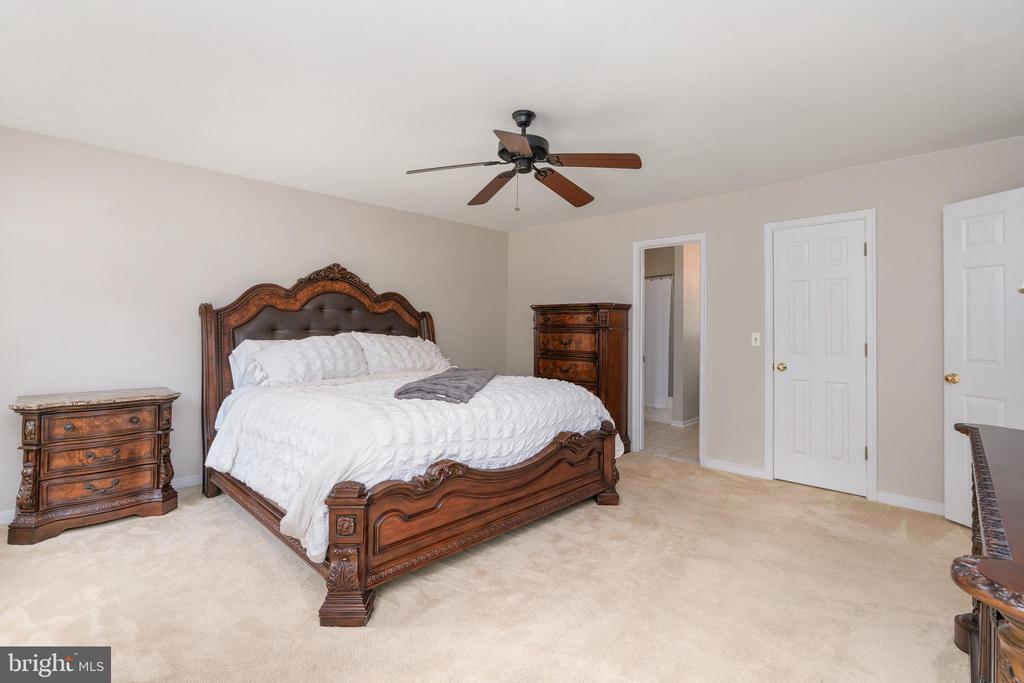 12446 BEAVER LODGE RD, STAFFORD, Virginia 22556, 4 Bedrooms Bedrooms, ,3 BathroomsBathrooms,Residential,12446 BEAVER LODGE RD,VAFQ2021556 MLS # VAFQ2021556