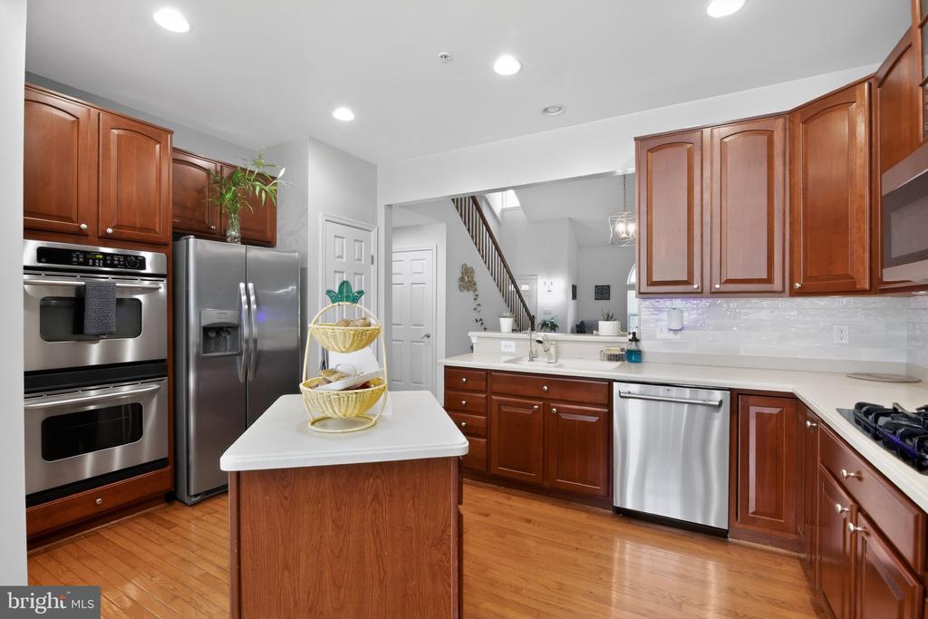 6715 HOLLY FARM LN, WARRENTON, Virginia 20187, 3 Bedrooms Bedrooms, ,3 BathroomsBathrooms,Residential,SUFFIELD MEADOWS CONDOMINIUM,6715 HOLLY FARM LN,VAFQ2021538 MLS # VAFQ2021538