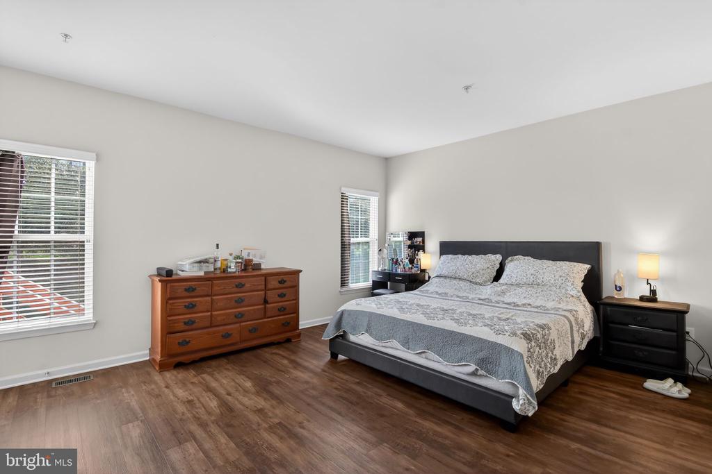 6715 HOLLY FARM LN, WARRENTON, Virginia 20187, 3 Bedrooms Bedrooms, ,3 BathroomsBathrooms,Residential,SUFFIELD MEADOWS CONDOMINIUM,6715 HOLLY FARM LN,VAFQ2021538 MLS # VAFQ2021538