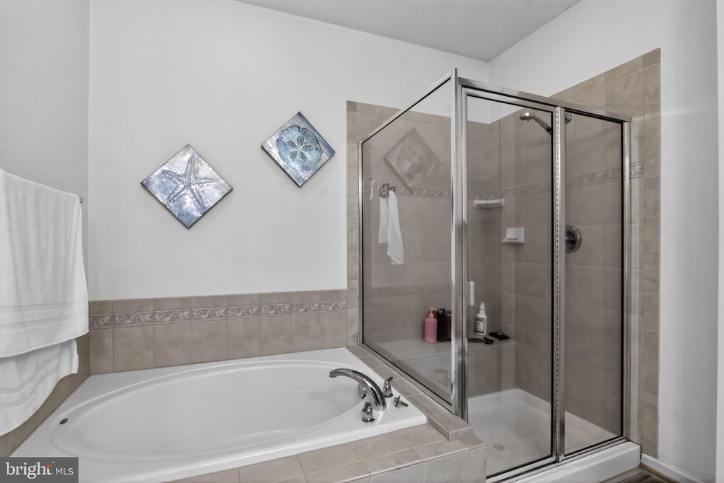 6715 HOLLY FARM LN, WARRENTON, Virginia 20187, 3 Bedrooms Bedrooms, ,3 BathroomsBathrooms,Residential,SUFFIELD MEADOWS CONDOMINIUM,6715 HOLLY FARM LN,VAFQ2021538 MLS # VAFQ2021538
