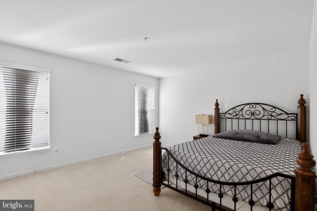 6715 HOLLY FARM LN, WARRENTON, Virginia 20187, 3 Bedrooms Bedrooms, ,3 BathroomsBathrooms,Residential,SUFFIELD MEADOWS CONDOMINIUM,6715 HOLLY FARM LN,VAFQ2021538 MLS # VAFQ2021538