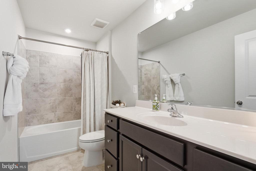 6520 WILD ORCHID CT, FREDERICKSBURG, Virginia 22407, 4 Bedrooms Bedrooms, ,3 BathroomsBathrooms,Residential,6520 WILD ORCHID CT,VASP2041024 MLS # VASP2041024