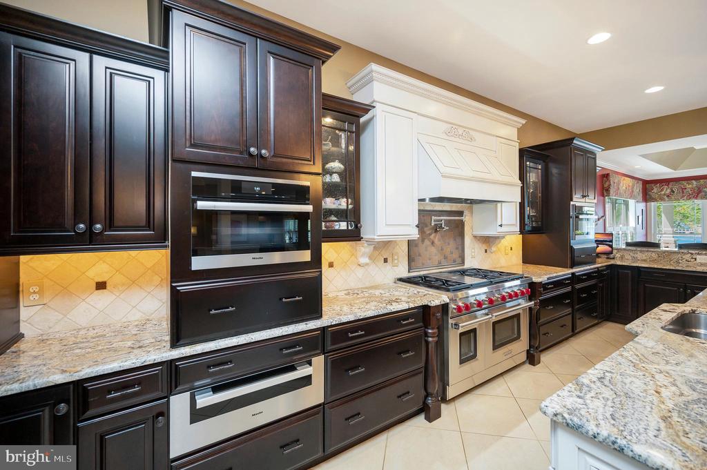 206 MADISON CIR, LOCUST GROVE, Virginia 22508, 6 Bedrooms Bedrooms, ,5 BathroomsBathrooms,Residential,206 MADISON CIR,VAOR2013758 MLS # VAOR2013758
