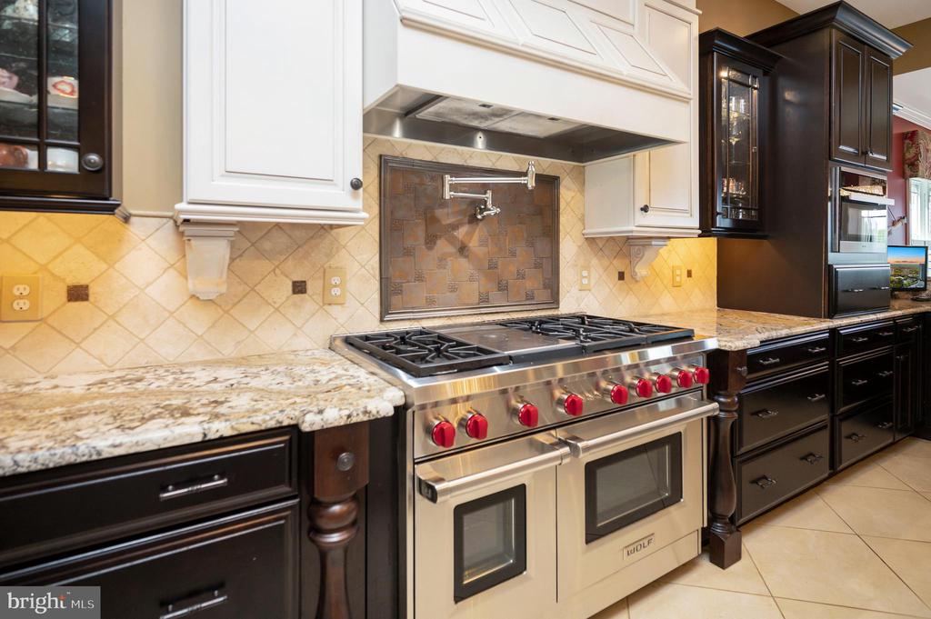 206 MADISON CIR, LOCUST GROVE, Virginia 22508, 6 Bedrooms Bedrooms, ,5 BathroomsBathrooms,Residential,206 MADISON CIR,VAOR2013758 MLS # VAOR2013758