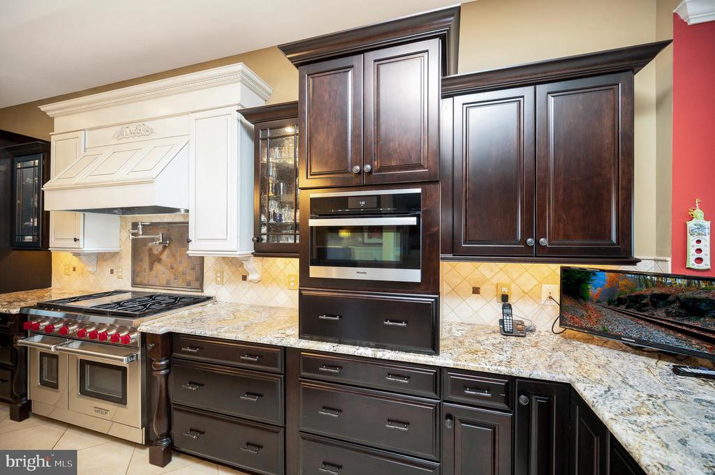206 MADISON CIR, LOCUST GROVE, Virginia 22508, 6 Bedrooms Bedrooms, ,5 BathroomsBathrooms,Residential,206 MADISON CIR,VAOR2013758 MLS # VAOR2013758