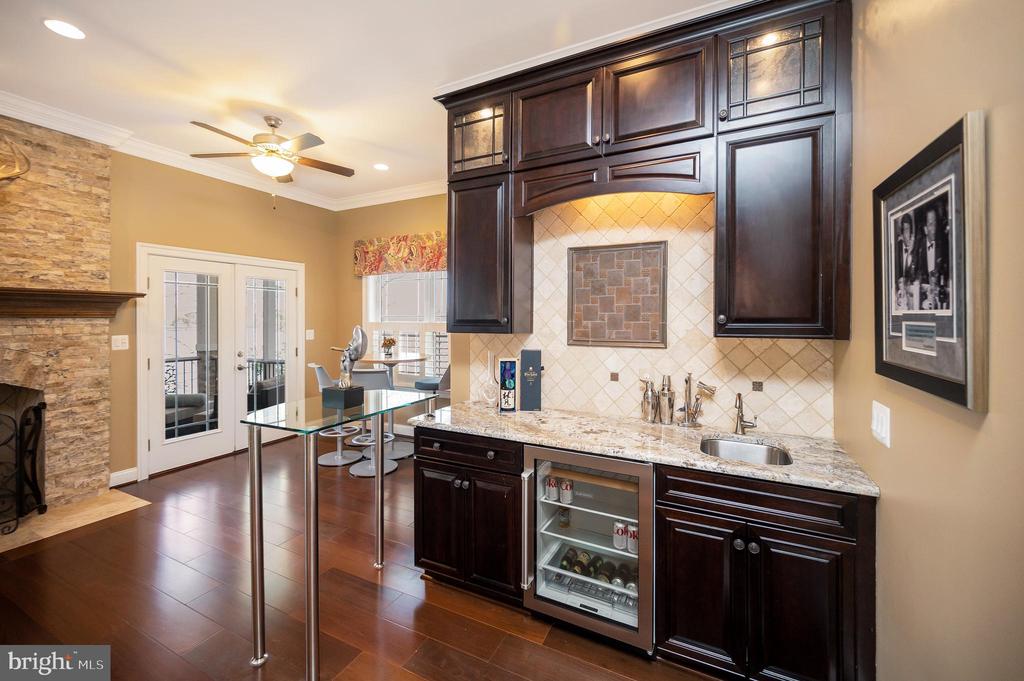 206 MADISON CIR, LOCUST GROVE, Virginia 22508, 6 Bedrooms Bedrooms, ,5 BathroomsBathrooms,Residential,206 MADISON CIR,VAOR2013758 MLS # VAOR2013758