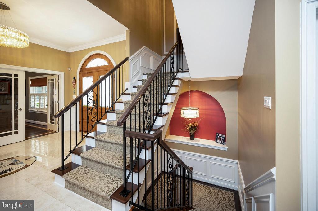 206 MADISON CIR, LOCUST GROVE, Virginia 22508, 6 Bedrooms Bedrooms, ,5 BathroomsBathrooms,Residential,206 MADISON CIR,VAOR2013758 MLS # VAOR2013758