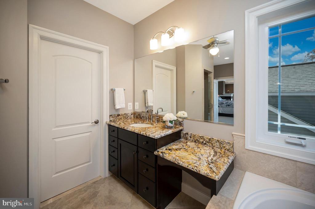 206 MADISON CIR, LOCUST GROVE, Virginia 22508, 6 Bedrooms Bedrooms, ,5 BathroomsBathrooms,Residential,206 MADISON CIR,VAOR2013758 MLS # VAOR2013758