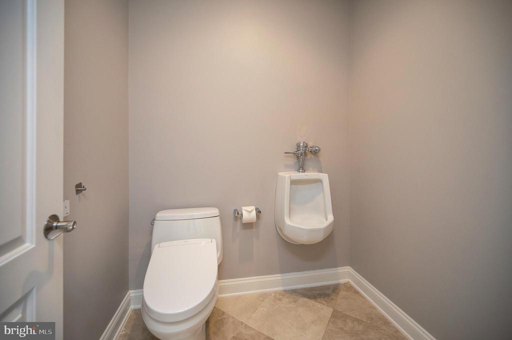206 MADISON CIR, LOCUST GROVE, Virginia 22508, 6 Bedrooms Bedrooms, ,5 BathroomsBathrooms,Residential,206 MADISON CIR,VAOR2013758 MLS # VAOR2013758