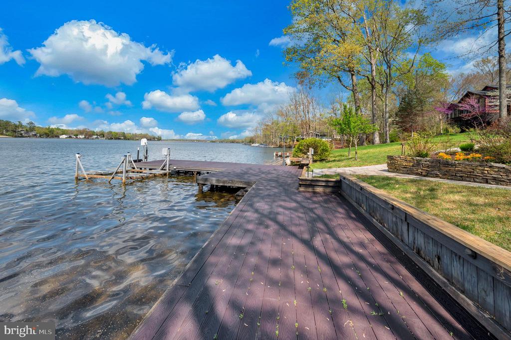 206 MADISON CIR, LOCUST GROVE, Virginia 22508, 6 Bedrooms Bedrooms, ,5 BathroomsBathrooms,Residential,206 MADISON CIR,VAOR2013758 MLS # VAOR2013758