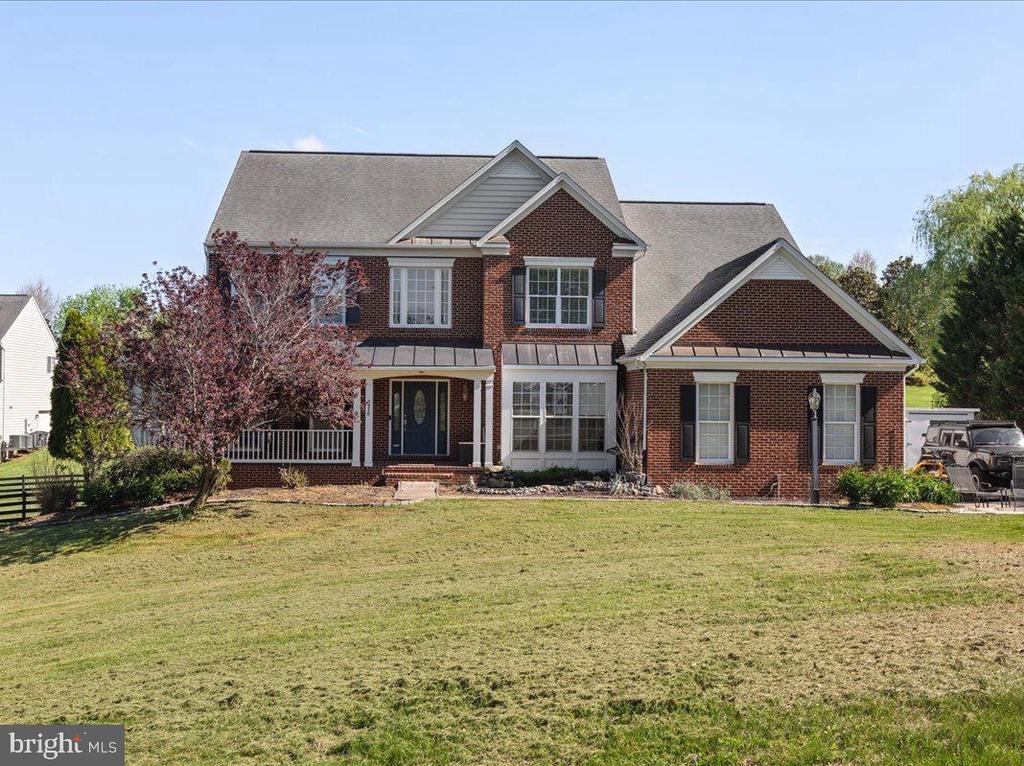 5570 CATTAIL CT, WARRENTON, Virginia 20187, 4 Bedrooms Bedrooms, ,3 BathroomsBathrooms,Residential,5570 CATTAIL CT,VAFQ2021726 MLS # VAFQ2021726