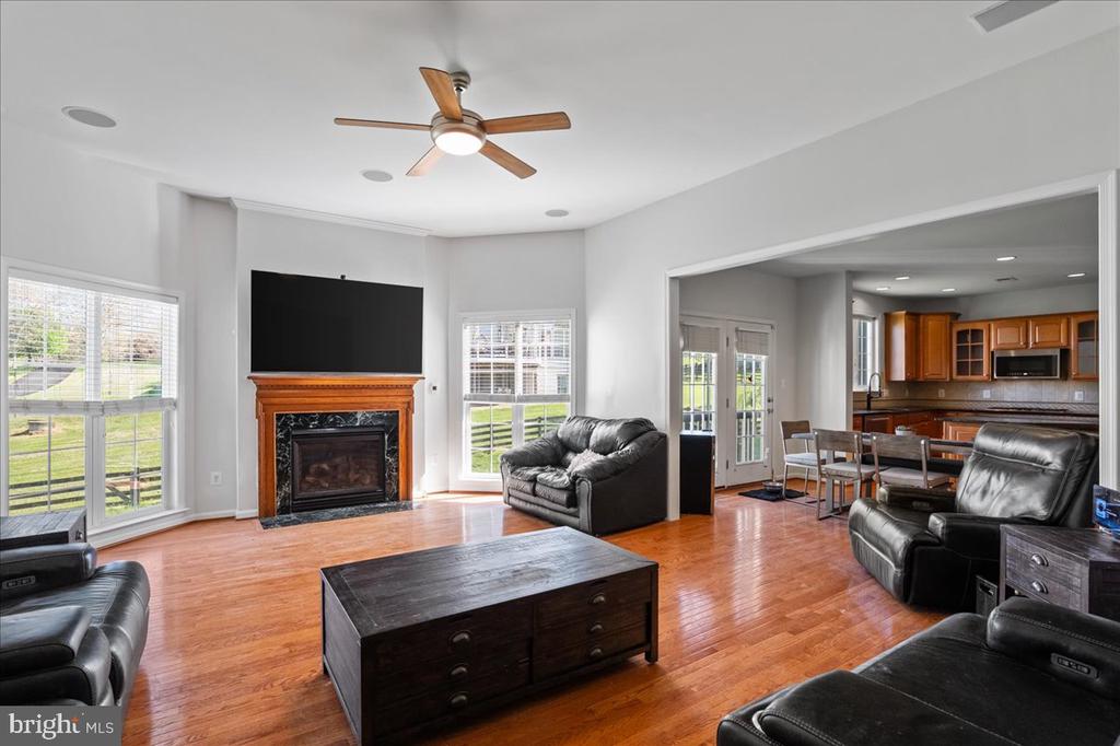 5570 CATTAIL CT, WARRENTON, Virginia 20187, 4 Bedrooms Bedrooms, ,3 BathroomsBathrooms,Residential,5570 CATTAIL CT,VAFQ2021726 MLS # VAFQ2021726