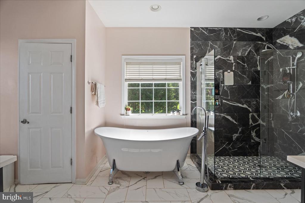 5570 CATTAIL CT, WARRENTON, Virginia 20187, 4 Bedrooms Bedrooms, ,3 BathroomsBathrooms,Residential,5570 CATTAIL CT,VAFQ2021726 MLS # VAFQ2021726
