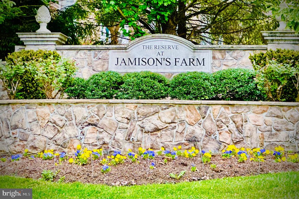5570 CATTAIL CT, WARRENTON, Virginia 20187, 4 Bedrooms Bedrooms, ,3 BathroomsBathrooms,Residential,5570 CATTAIL CT,VAFQ2021726 MLS # VAFQ2021726