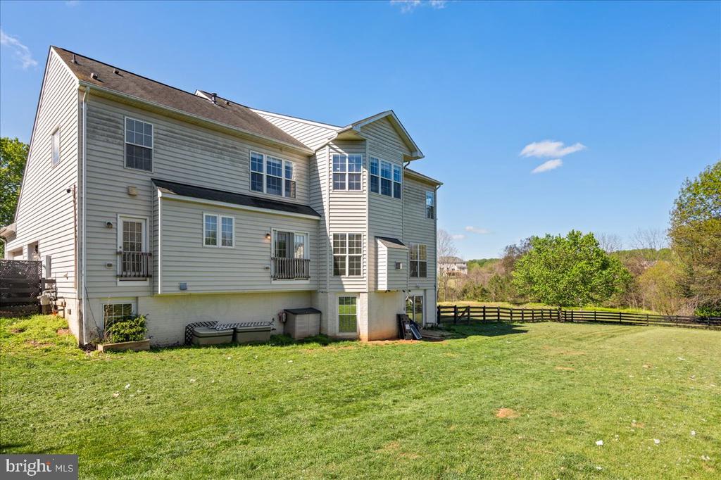 5570 CATTAIL CT, WARRENTON, Virginia 20187, 4 Bedrooms Bedrooms, ,3 BathroomsBathrooms,Residential,5570 CATTAIL CT,VAFQ2021726 MLS # VAFQ2021726