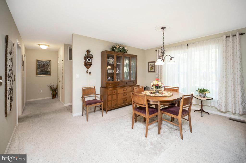 2908 LAKEVIEW PKWY, LOCUST GROVE, Virginia 22508, 3 Bedrooms Bedrooms, ,2 BathroomsBathrooms,Residential,2908 LAKEVIEW PKWY,VAOR2013746 MLS # VAOR2013746