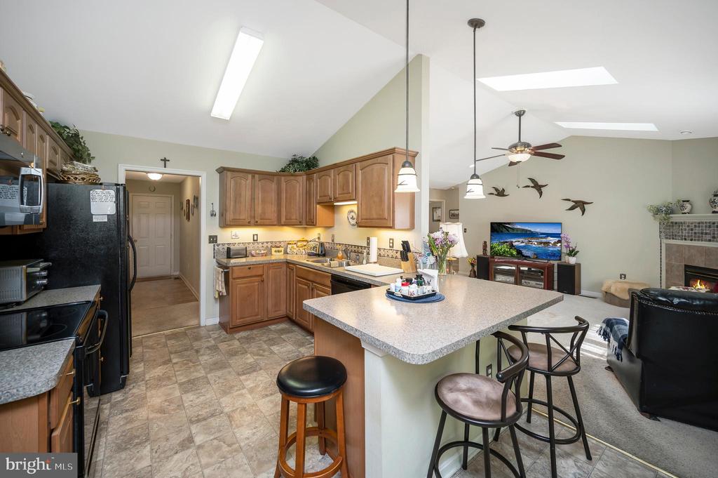 2908 LAKEVIEW PKWY, LOCUST GROVE, Virginia 22508, 3 Bedrooms Bedrooms, ,2 BathroomsBathrooms,Residential,2908 LAKEVIEW PKWY,VAOR2013746 MLS # VAOR2013746