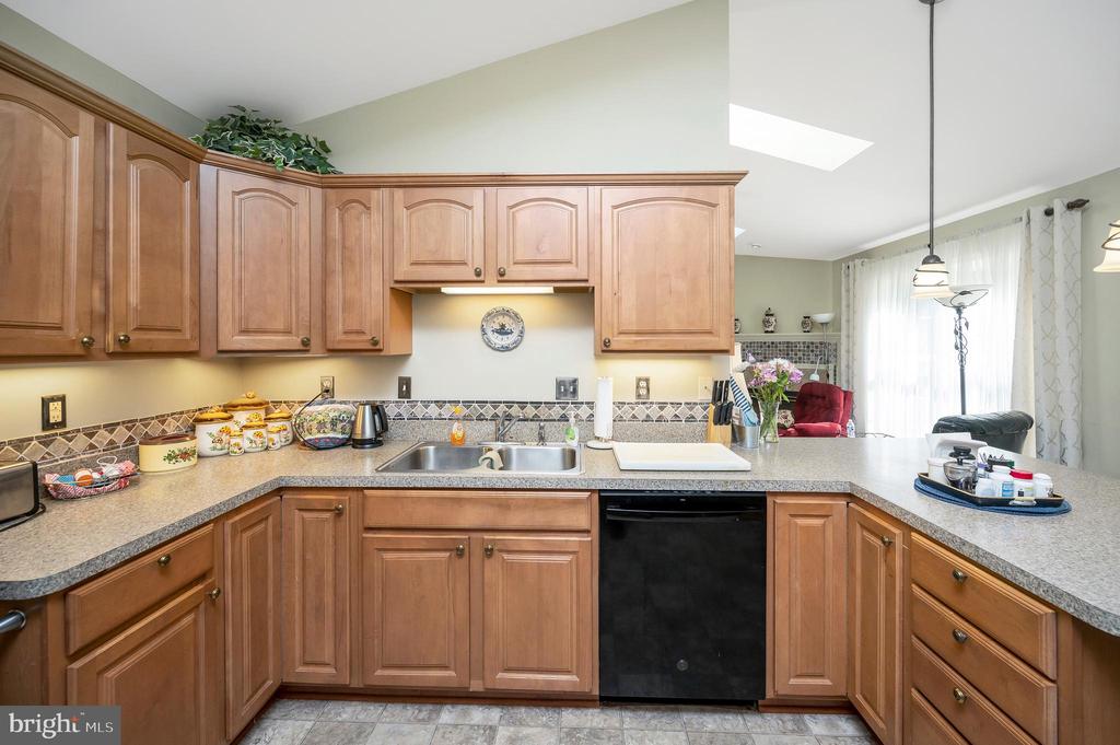 2908 LAKEVIEW PKWY, LOCUST GROVE, Virginia 22508, 3 Bedrooms Bedrooms, ,2 BathroomsBathrooms,Residential,2908 LAKEVIEW PKWY,VAOR2013746 MLS # VAOR2013746