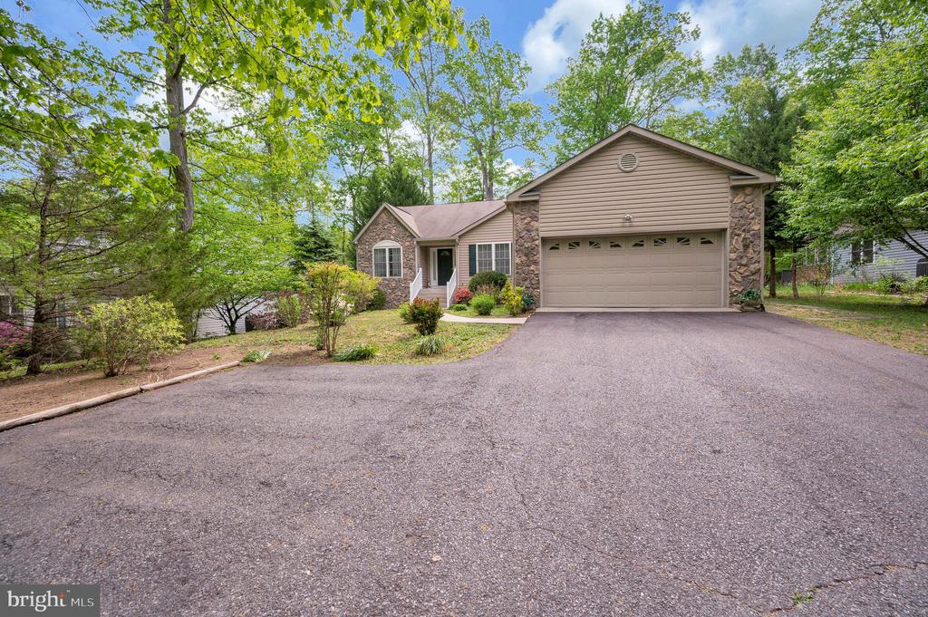 2908 LAKEVIEW PKWY, LOCUST GROVE, Virginia 22508, 3 Bedrooms Bedrooms, ,2 BathroomsBathrooms,Residential,2908 LAKEVIEW PKWY,VAOR2013746 MLS # VAOR2013746
