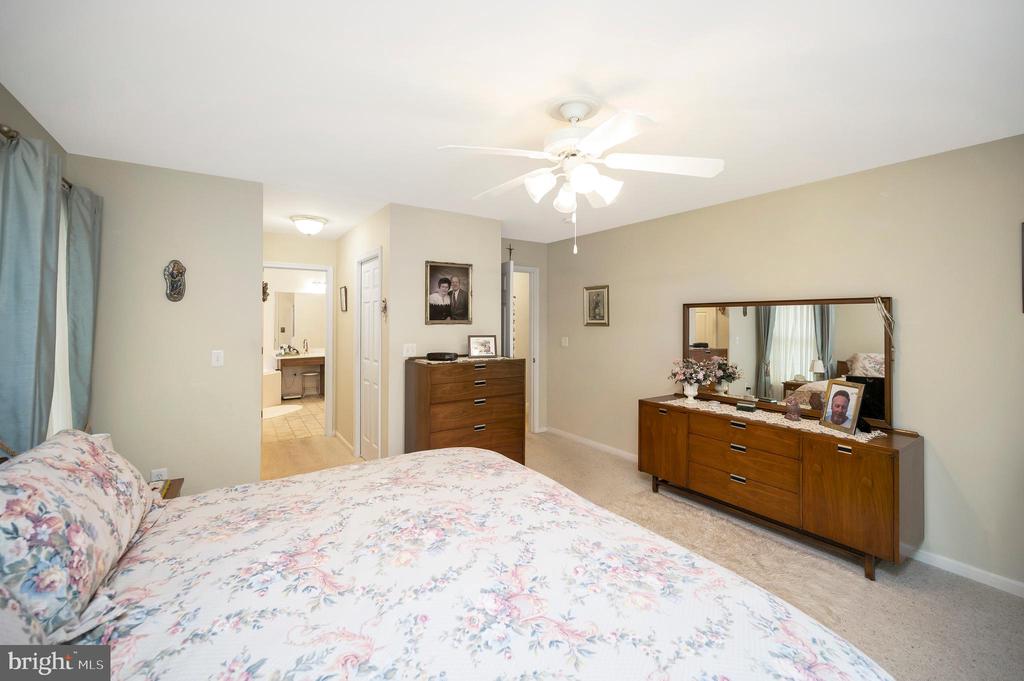 2908 LAKEVIEW PKWY, LOCUST GROVE, Virginia 22508, 3 Bedrooms Bedrooms, ,2 BathroomsBathrooms,Residential,2908 LAKEVIEW PKWY,VAOR2013746 MLS # VAOR2013746