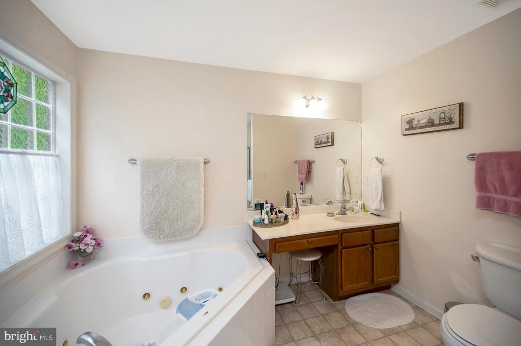 2908 LAKEVIEW PKWY, LOCUST GROVE, Virginia 22508, 3 Bedrooms Bedrooms, ,2 BathroomsBathrooms,Residential,2908 LAKEVIEW PKWY,VAOR2013746 MLS # VAOR2013746