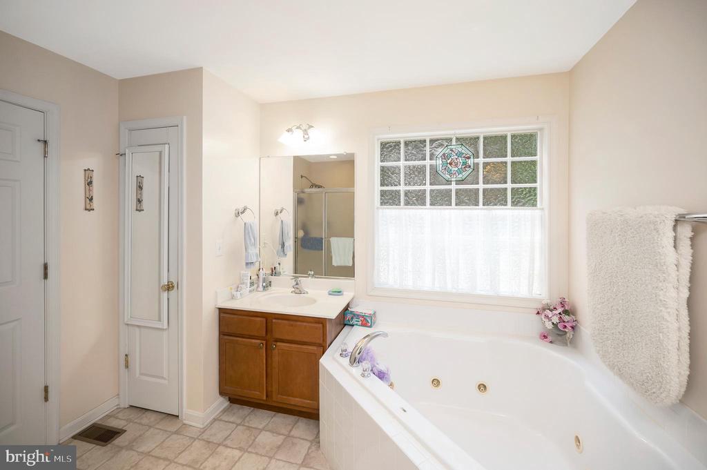 2908 LAKEVIEW PKWY, LOCUST GROVE, Virginia 22508, 3 Bedrooms Bedrooms, ,2 BathroomsBathrooms,Residential,2908 LAKEVIEW PKWY,VAOR2013746 MLS # VAOR2013746