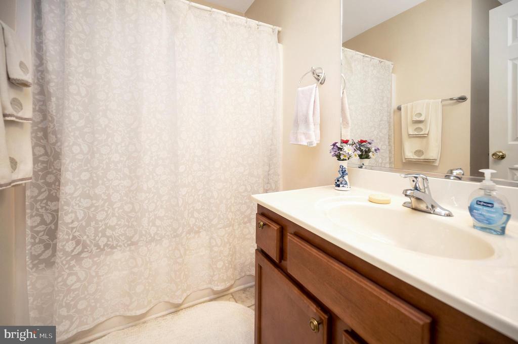 2908 LAKEVIEW PKWY, LOCUST GROVE, Virginia 22508, 3 Bedrooms Bedrooms, ,2 BathroomsBathrooms,Residential,2908 LAKEVIEW PKWY,VAOR2013746 MLS # VAOR2013746