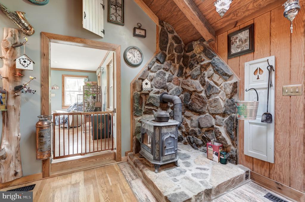 516 APPLE GROVE RD, MINERAL, Virginia 23117, 5 Bedrooms Bedrooms, ,3 BathroomsBathrooms,Residential,516 APPLE GROVE RD,VALA2009766 MLS # VALA2009766