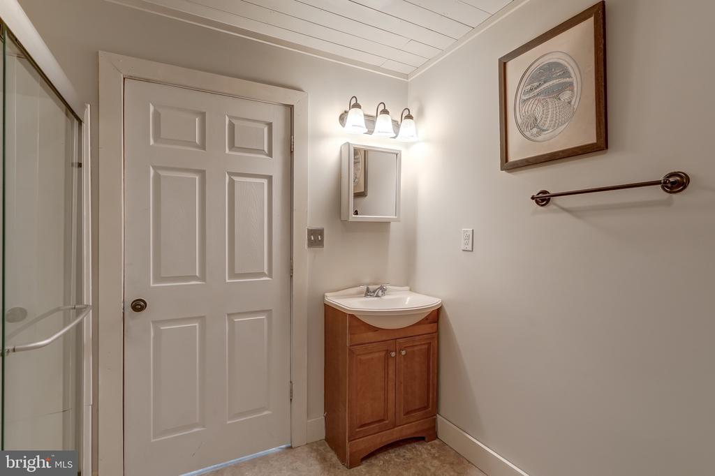 516 APPLE GROVE RD, MINERAL, Virginia 23117, 5 Bedrooms Bedrooms, ,3 BathroomsBathrooms,Residential,516 APPLE GROVE RD,VALA2009766 MLS # VALA2009766
