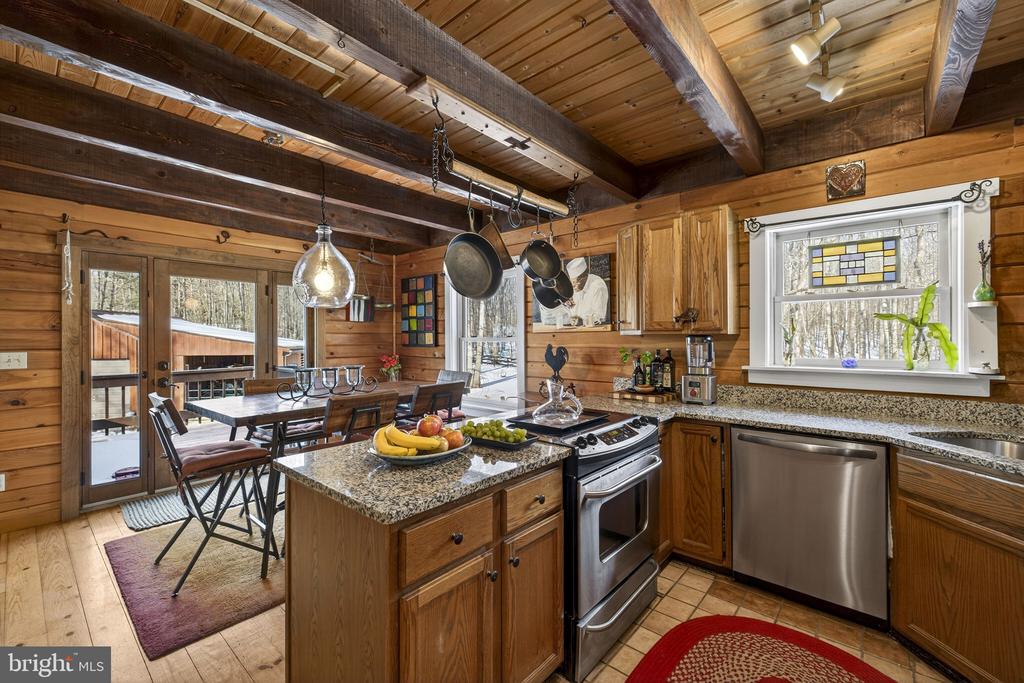 10418 CLIFF MILLS RD, MARSHALL, Virginia 20115, 4 Bedrooms Bedrooms, ,3 BathroomsBathrooms,Residential,10418 CLIFF MILLS RD,VAFQ2021738 MLS # VAFQ2021738