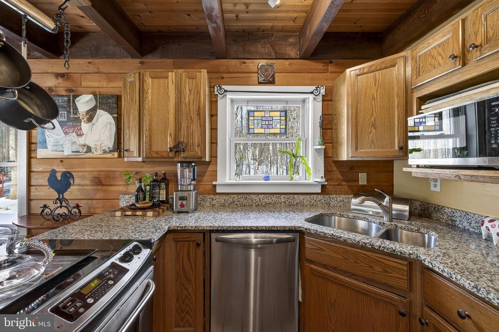 10418 CLIFF MILLS RD, MARSHALL, Virginia 20115, 4 Bedrooms Bedrooms, ,3 BathroomsBathrooms,Residential,10418 CLIFF MILLS RD,VAFQ2021738 MLS # VAFQ2021738