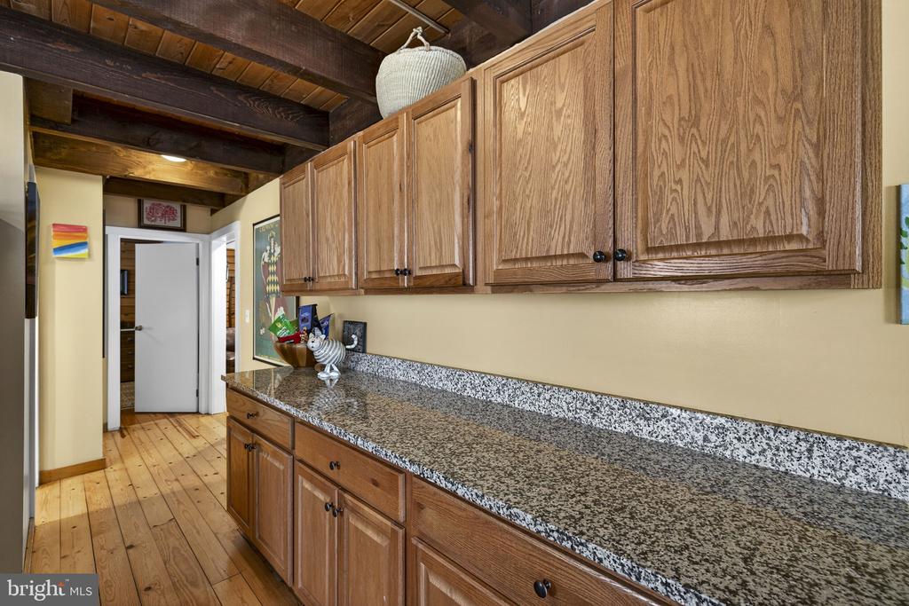 10418 CLIFF MILLS RD, MARSHALL, Virginia 20115, 4 Bedrooms Bedrooms, ,3 BathroomsBathrooms,Residential,10418 CLIFF MILLS RD,VAFQ2021738 MLS # VAFQ2021738