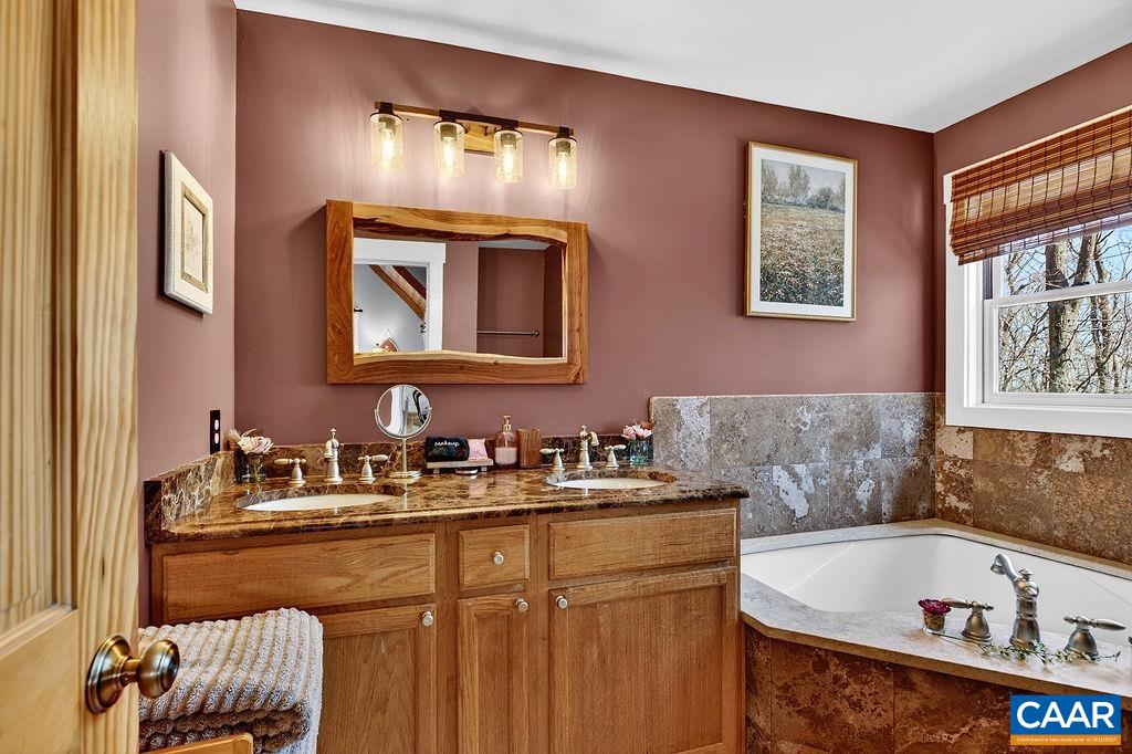 952 BLUE RIDGE DR, WINTERGREEN RESORT, Virginia 22967, 5 Bedrooms Bedrooms, ,4 BathroomsBathrooms,Residential,952 BLUE RIDGE DR,676279 MLS # 676279