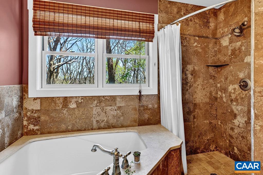 952 BLUE RIDGE DR, WINTERGREEN RESORT, Virginia 22967, 5 Bedrooms Bedrooms, ,4 BathroomsBathrooms,Residential,952 BLUE RIDGE DR,676279 MLS # 676279