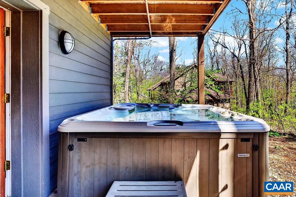 952 BLUE RIDGE DR, WINTERGREEN RESORT, Virginia 22967, 5 Bedrooms Bedrooms, ,4 BathroomsBathrooms,Residential,952 BLUE RIDGE DR,676279 MLS # 676279
