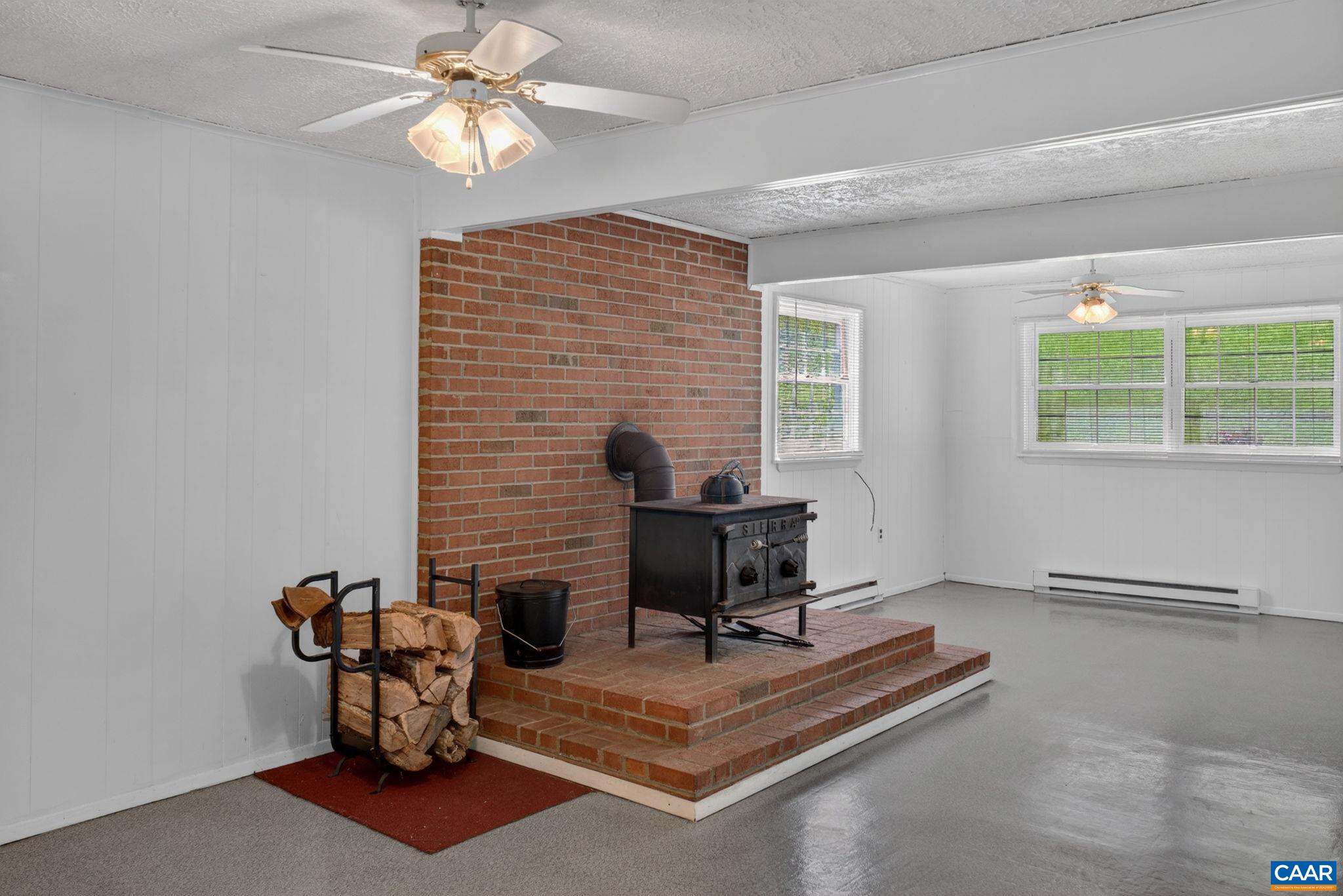 2092 SULPHUR MINE RD, CHARLOTTESVILLE, Virginia 22911, 3 Bedrooms Bedrooms, ,2 BathroomsBathrooms,Residential,2092 SULPHUR MINE RD,676309 MLS # 676309