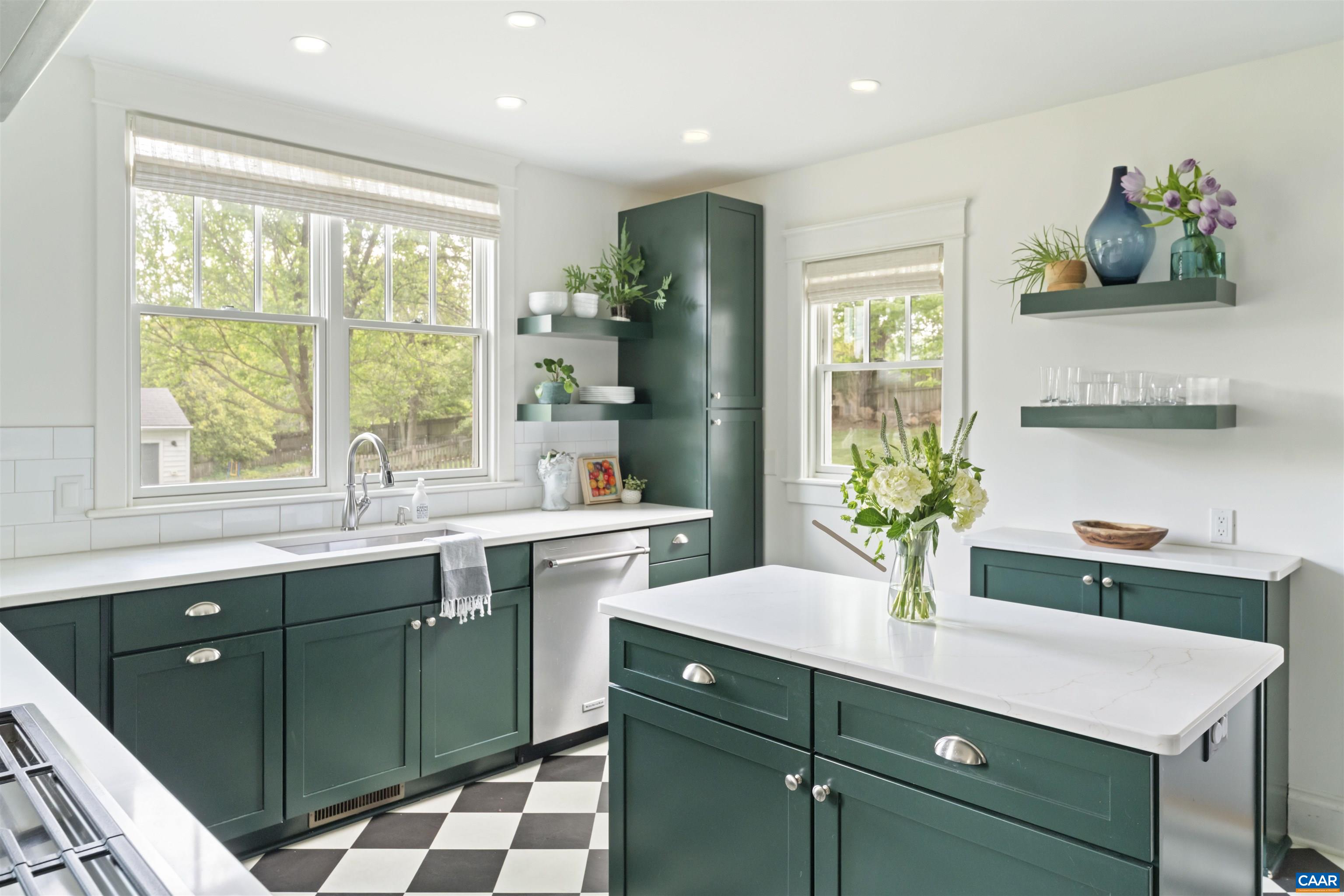 712 + 714 ALTAVISTA AVE, CHARLOTTESVILLE, Virginia 22902, 3 Bedrooms Bedrooms, ,2 BathroomsBathrooms,Residential,712 + 714 ALTAVISTA AVE,676342 MLS # 676342