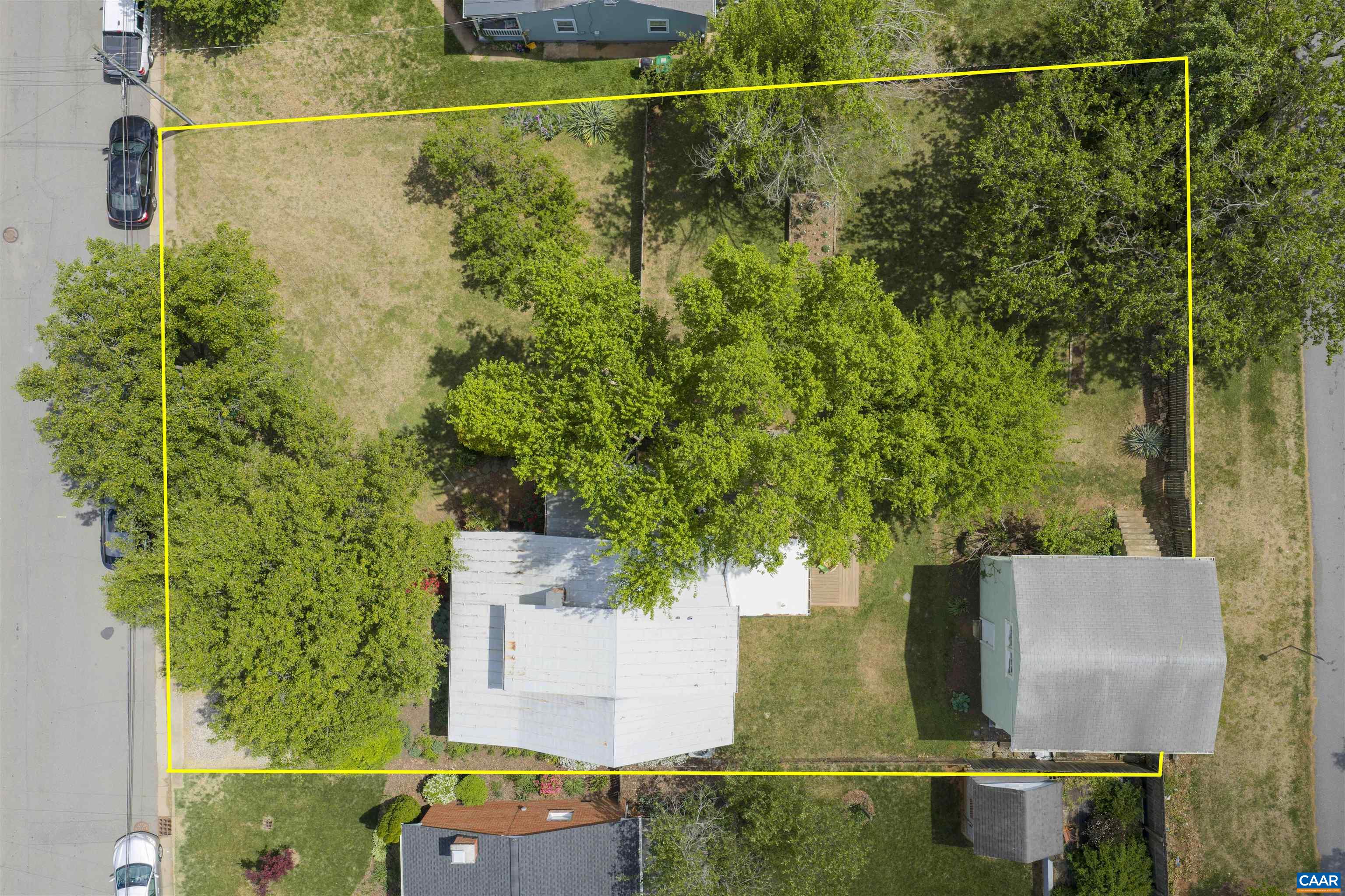 Lot lines are approximate.