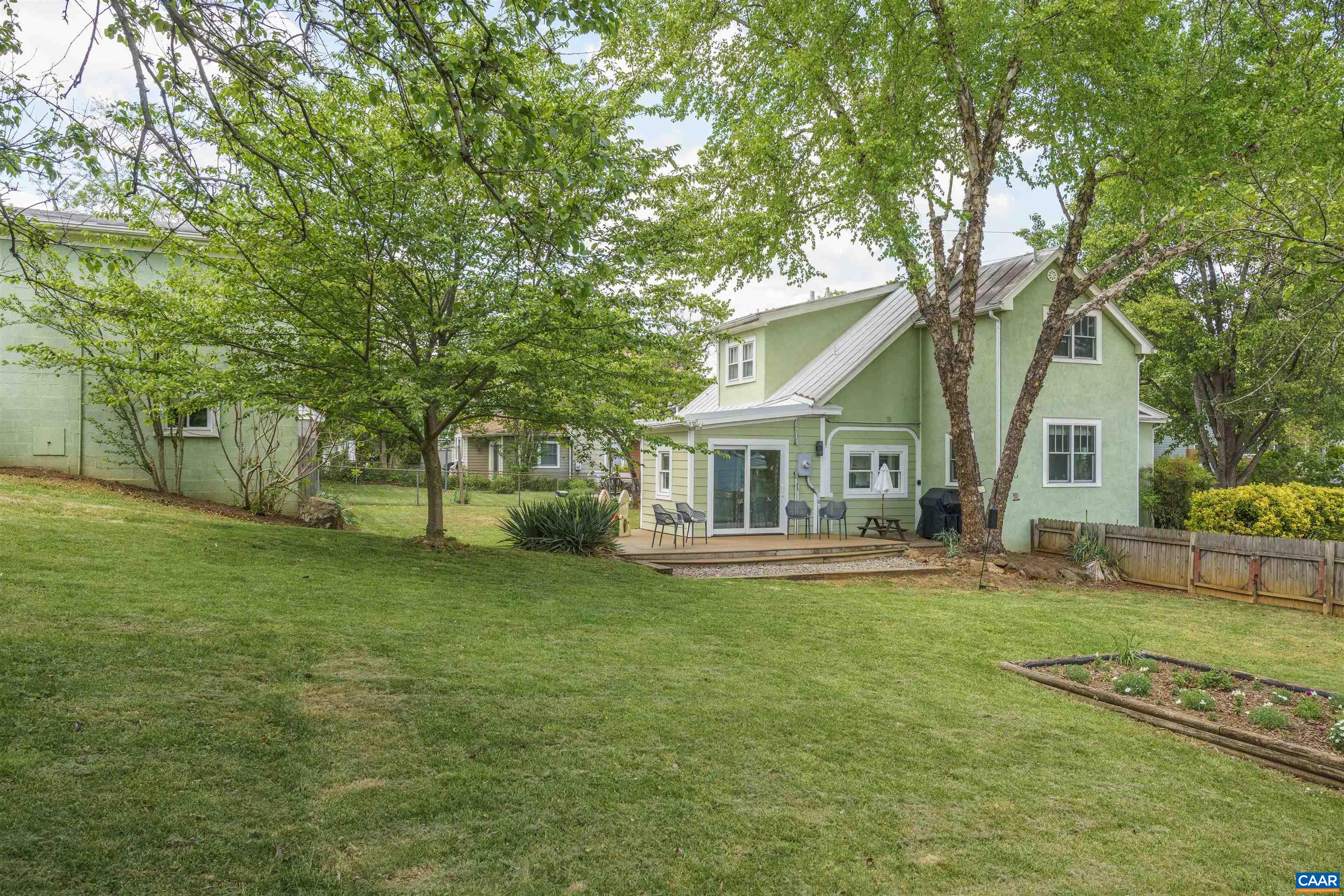 712 + 714 ALTAVISTA AVE, CHARLOTTESVILLE, Virginia 22902, 3 Bedrooms Bedrooms, ,2 BathroomsBathrooms,Residential,712 + 714 ALTAVISTA AVE,676342 MLS # 676342