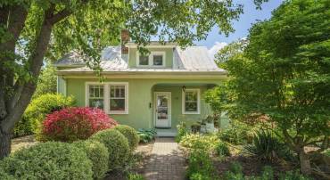 712 + 714 ALTAVISTA AVE, CHARLOTTESVILLE, Virginia 22902, 3 Bedrooms Bedrooms, ,2 BathroomsBathrooms,Residential,712 + 714 ALTAVISTA AVE,676342 MLS # 676342