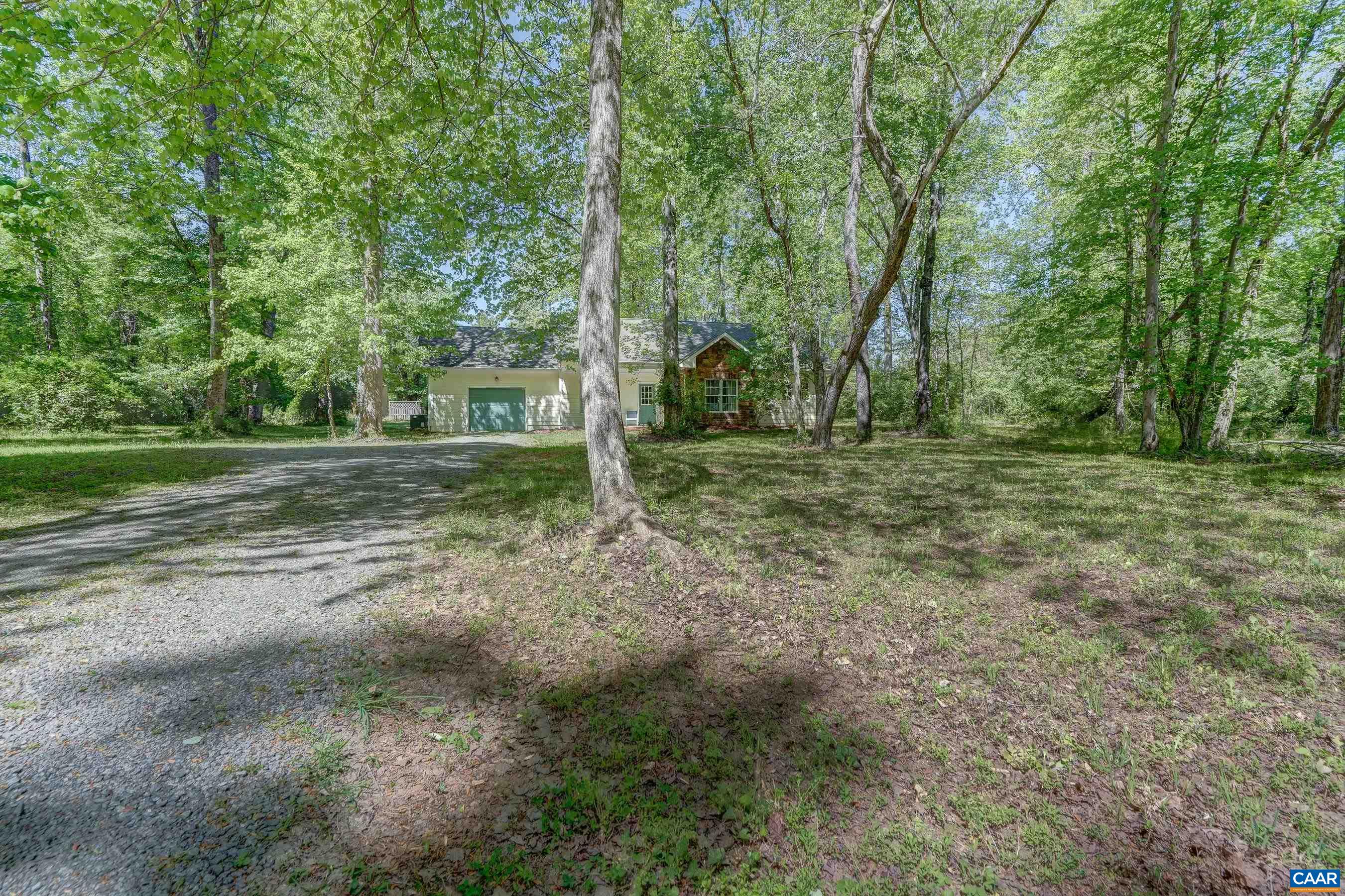 180 LYNX FARM LN, CHARLOTTESVILLE, Virginia 22903, 2 Bedrooms Bedrooms, ,2 BathroomsBathrooms,Residential,180 LYNX FARM LN,676358 MLS # 676358