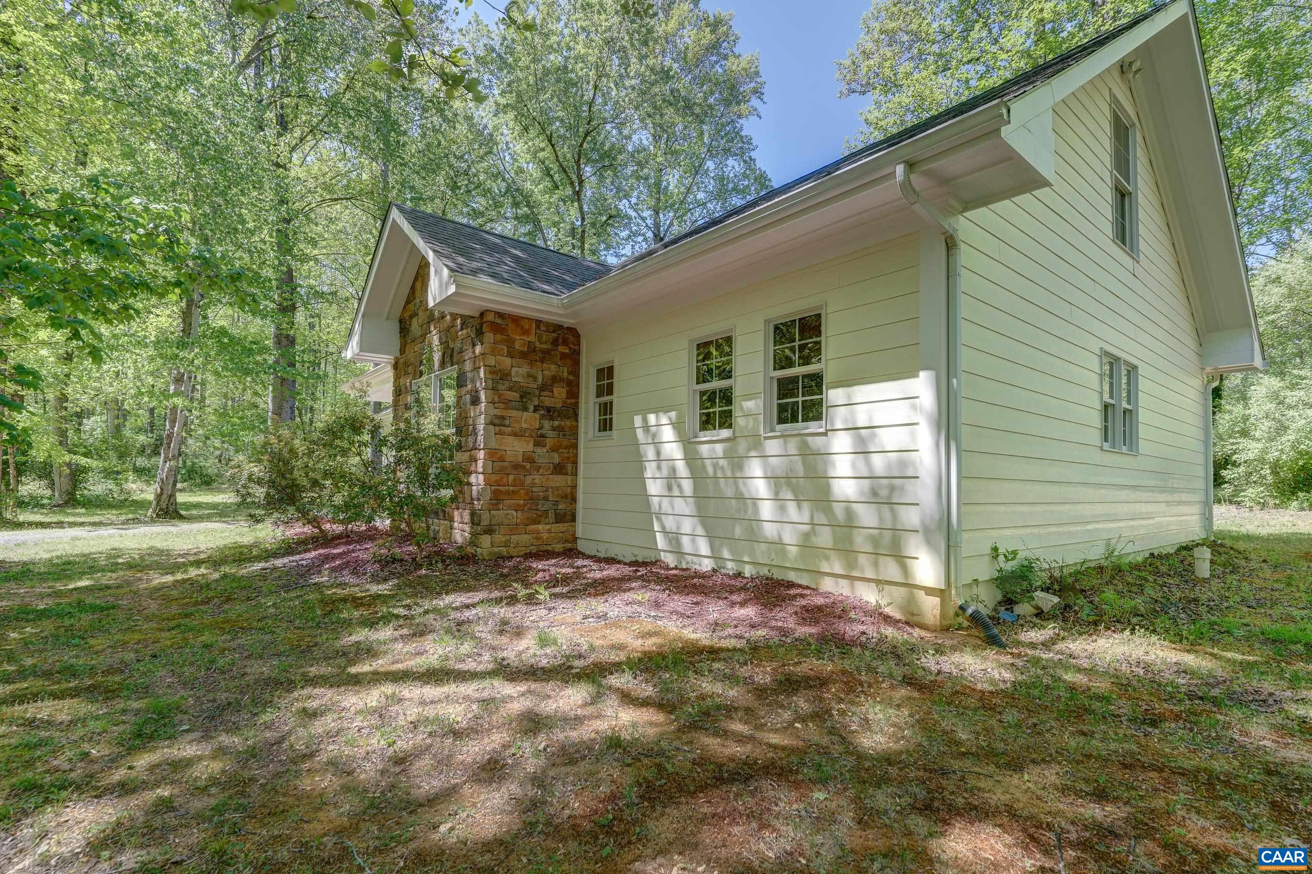 180 LYNX FARM LN, CHARLOTTESVILLE, Virginia 22903, 2 Bedrooms Bedrooms, ,2 BathroomsBathrooms,Residential,180 LYNX FARM LN,676358 MLS # 676358