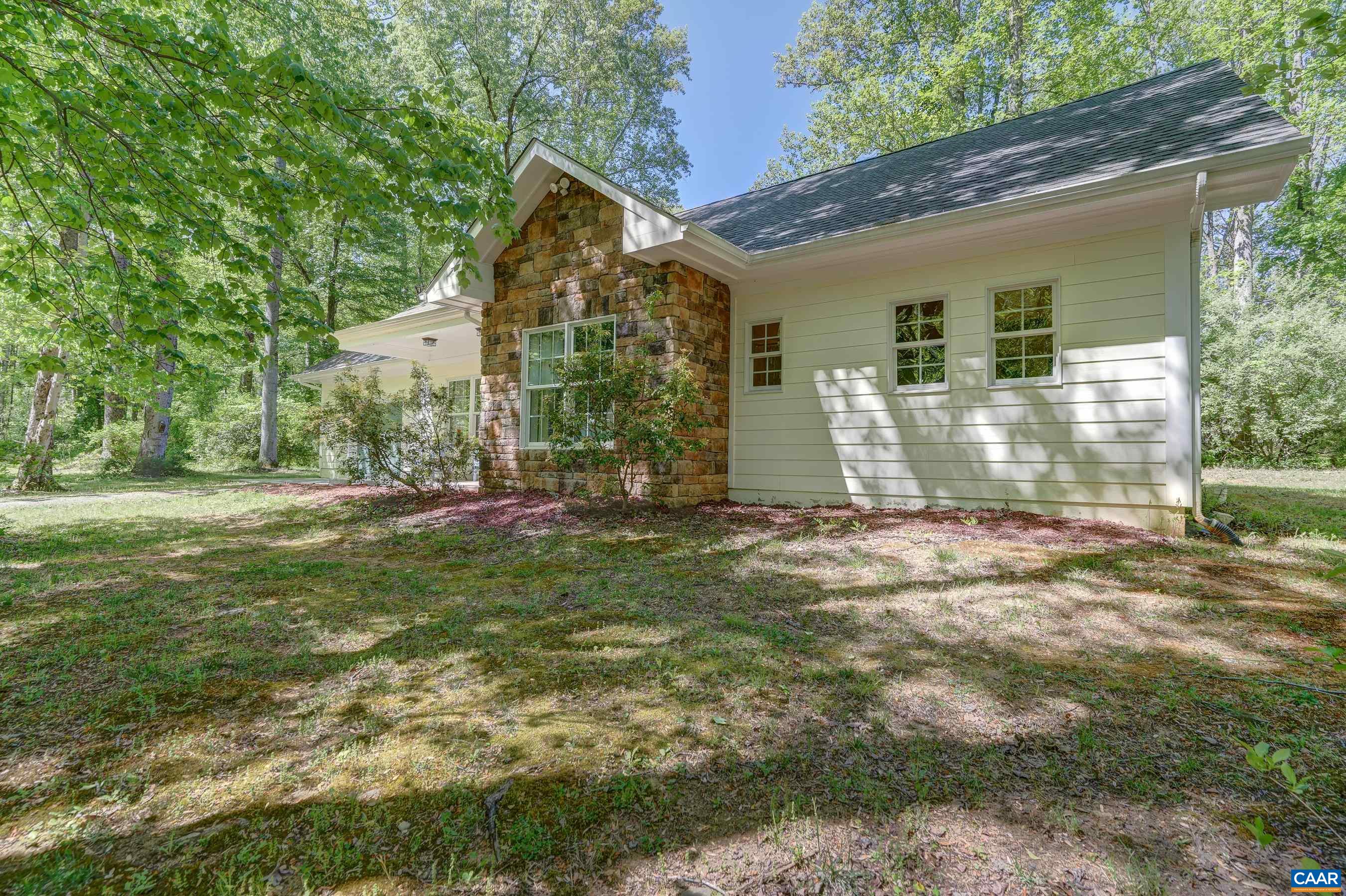180 LYNX FARM LN, CHARLOTTESVILLE, Virginia 22903, 2 Bedrooms Bedrooms, ,2 BathroomsBathrooms,Residential,180 LYNX FARM LN,676358 MLS # 676358