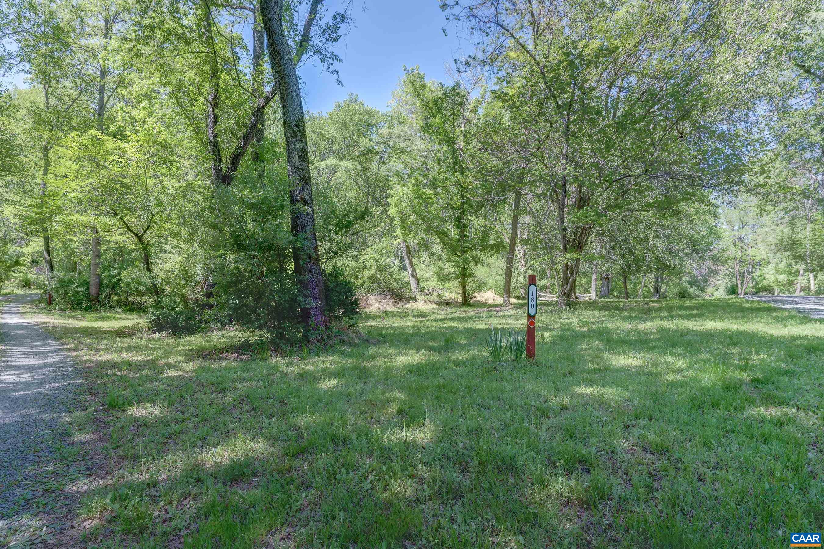 180 LYNX FARM LN, CHARLOTTESVILLE, Virginia 22903, 2 Bedrooms Bedrooms, ,2 BathroomsBathrooms,Residential,180 LYNX FARM LN,676358 MLS # 676358